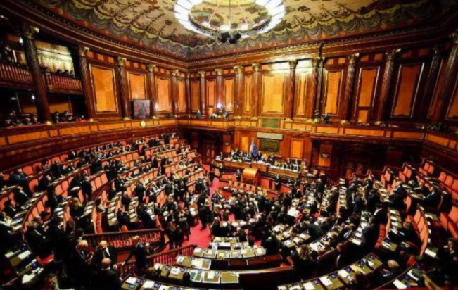 لجنة برلمانية إيطالية توافق على إلغاء حظر تصدير الأسلحة إلى الإمارات